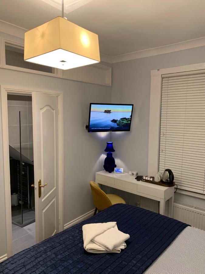 Standard Double Room,1067884297:JPEG